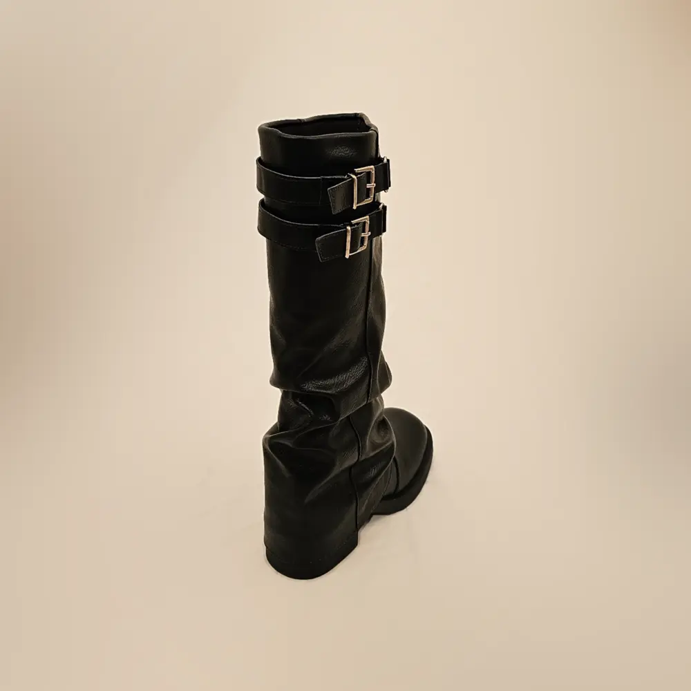 Bota Lunari